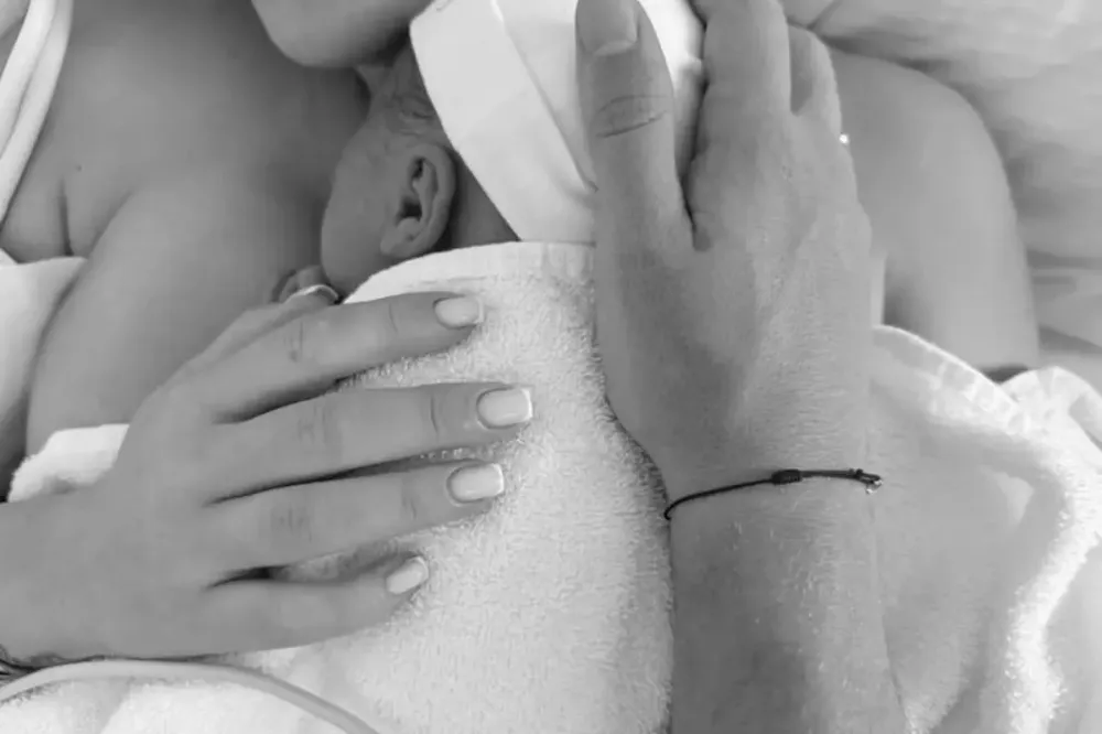 Milli futbolcu Ferdi Kadıoğlu, baba oldu