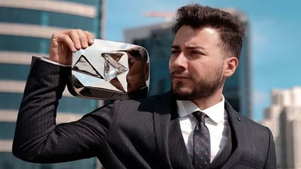 Enes Batur’dan Şoke Eden Karar: 16 Milyon Takipçili YouTube Hesabını Kapattı!