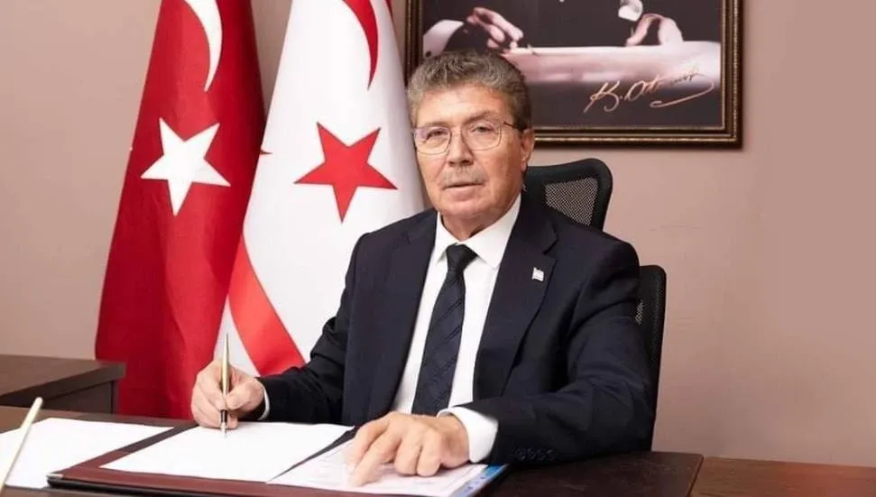 Ünal Üstel: Demokrasinin işleyişine zarar veren bir tutumla Meclis kilitlendi