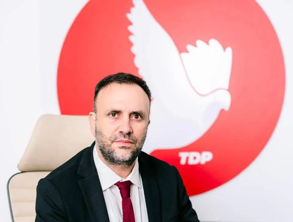 Zeki Çeler: Erken seçim kaçınılmaz, hala neyi bekliyorlar?