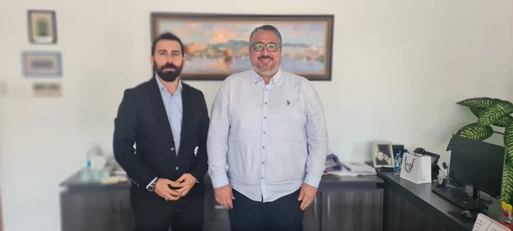 Özgür Ortadoğulular Girne Kurs Merkezi’nden Girne Belediye Başkanı Murat Şenkul’a Ziyaret
