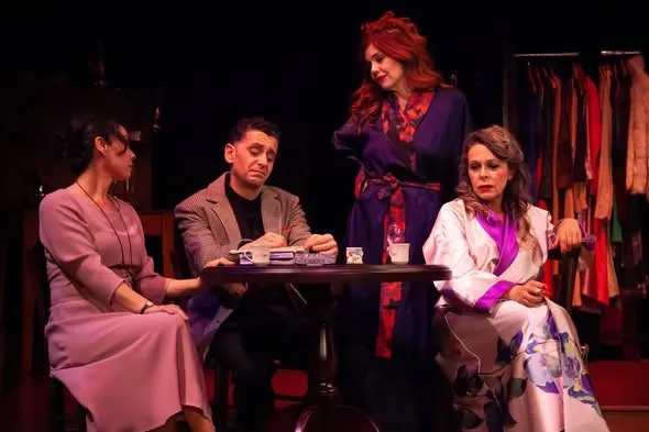 Lefkoşa Belediye Tiyatrosu’nun “Bir İhtimal Kabare” Oyunu Başlıyor